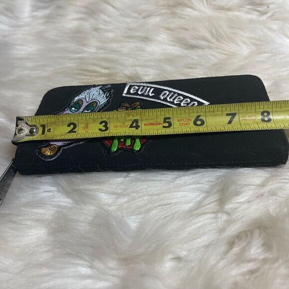 Disney Loungefly Alice In Wonderland Evil Queen Ursula.synthetic Black suede. - Picture 7 of 10